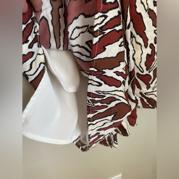 REISS Tara Wrap Front Printed Playsuit Romper Size 4 - Picture 15 of 16